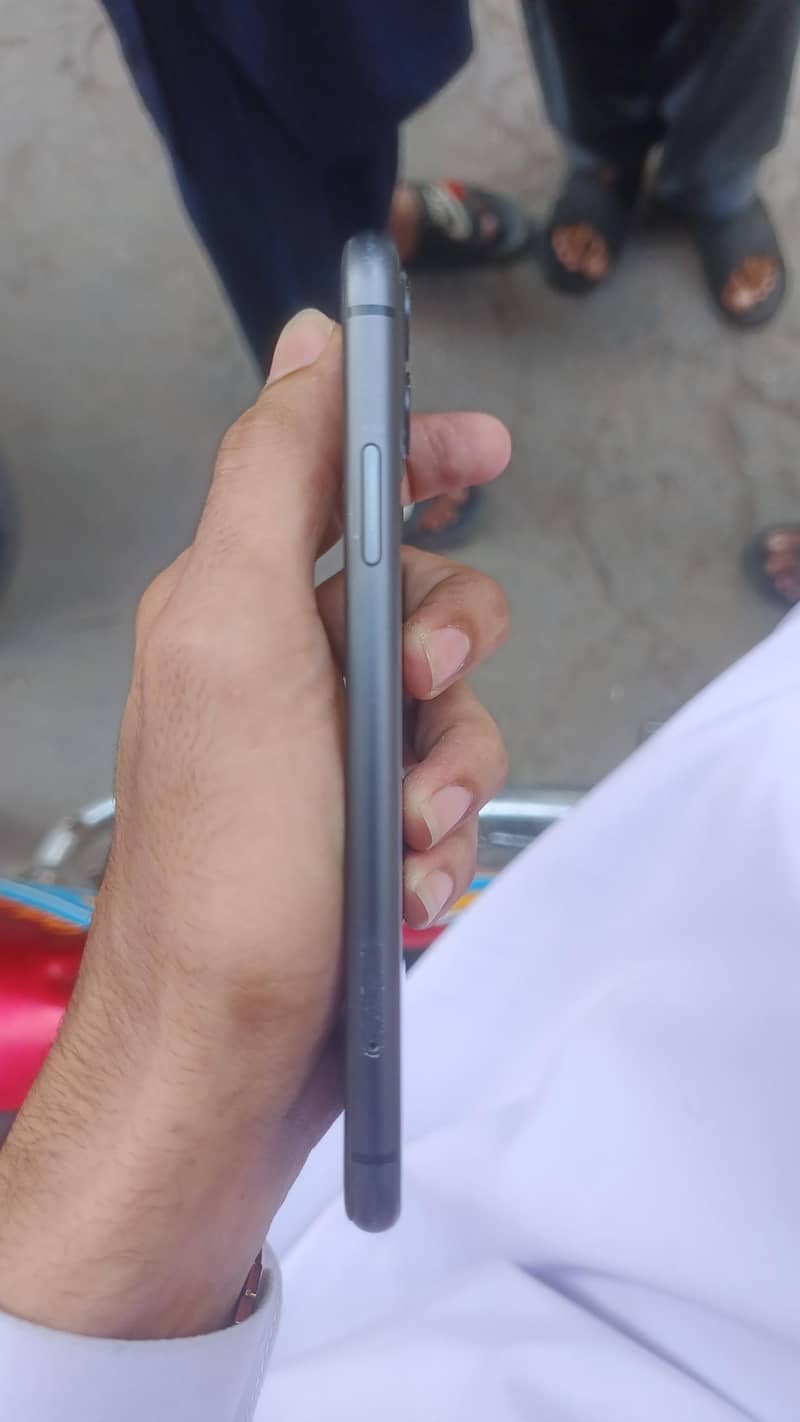 Apple iPhone 11 2