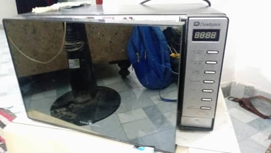 microwave Hain do mere pass ek Dawlance or dusra white Westinghouse