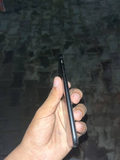 Apple iPhone 7