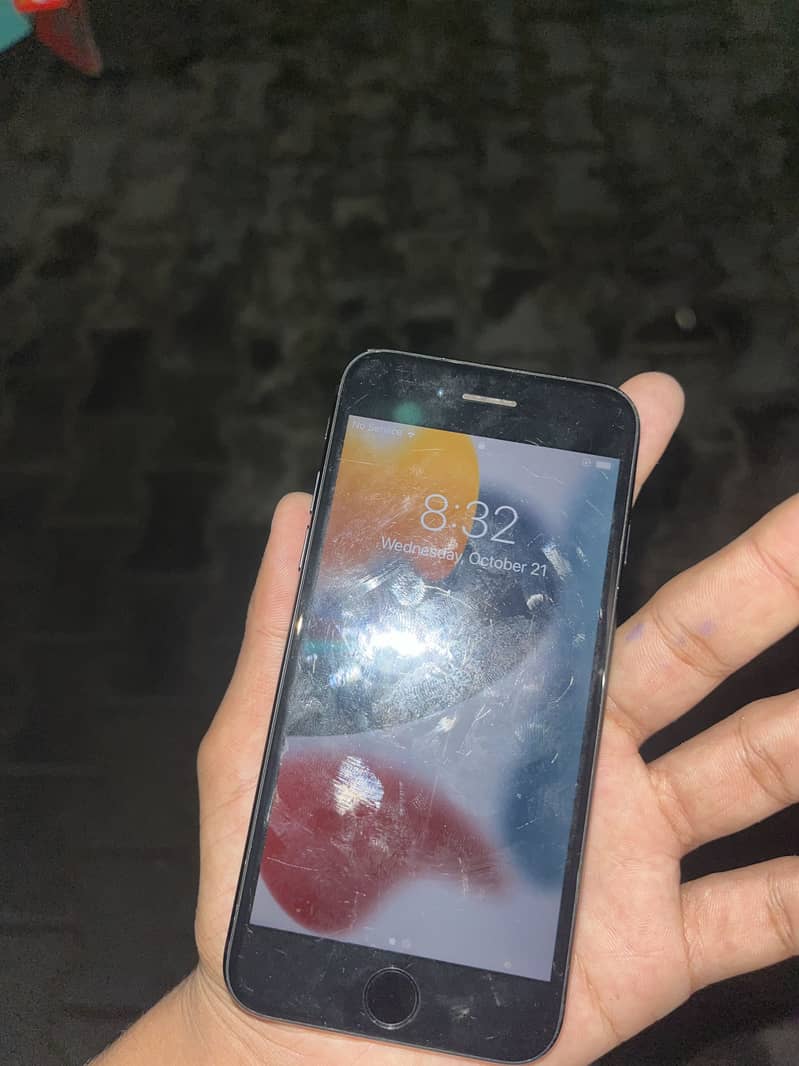 Apple iPhone 7 1