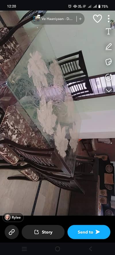 Dining table for sale