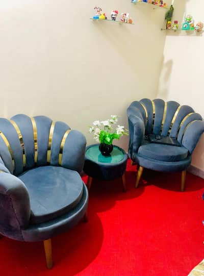 Crown Sofa Chairs
