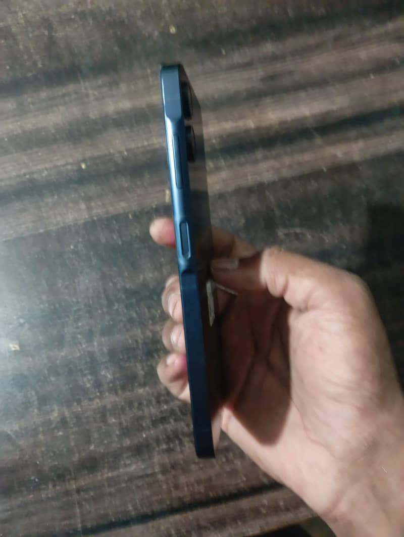 Samsung Mobile A06 8