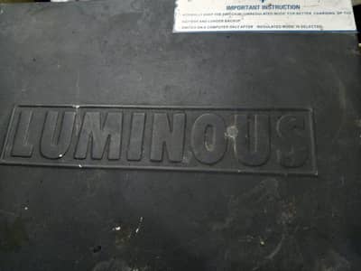Luminous 900-watt UPS