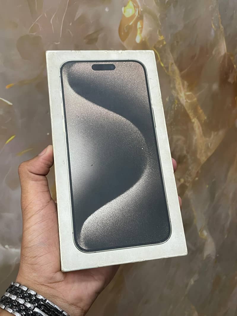 Apple iPhone 15 Pro Max 1