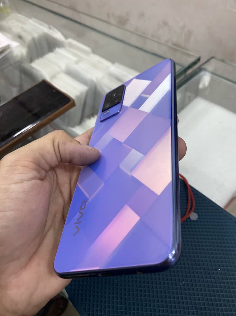 Vivo V21e 6