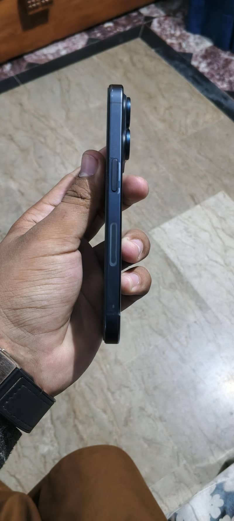 Apple iPhone 15 Pro 1