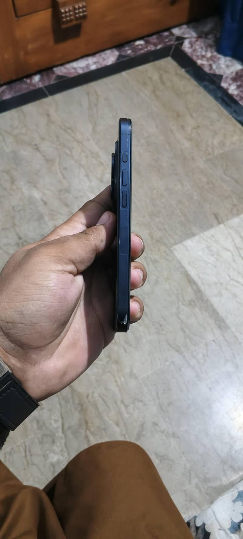 Apple iPhone 15 Pro 3