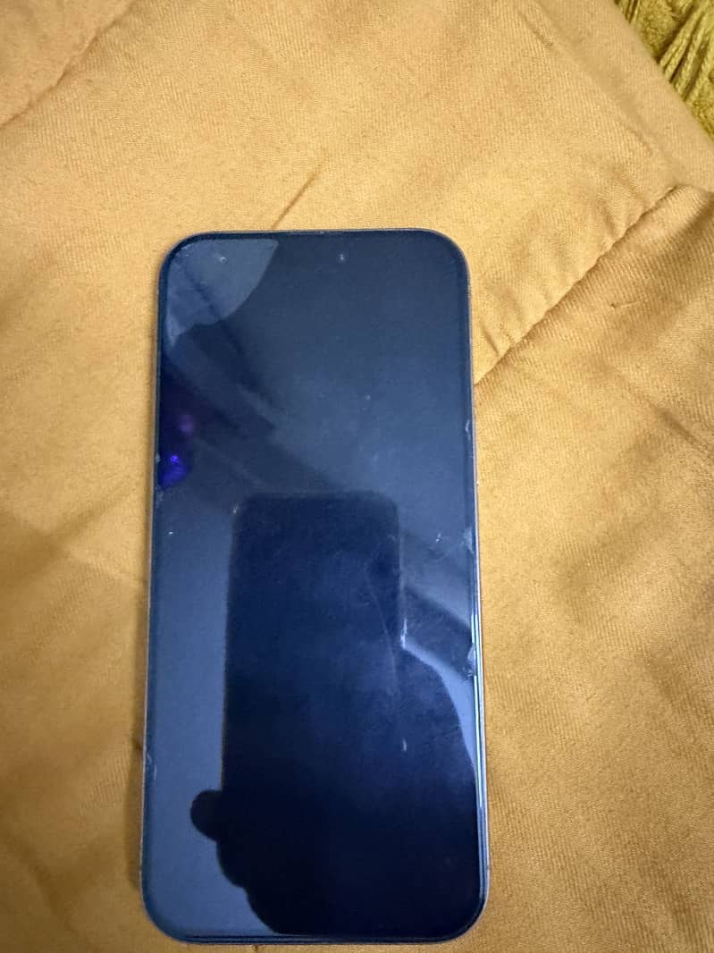 Apple iPhone 16 Pro Max 4