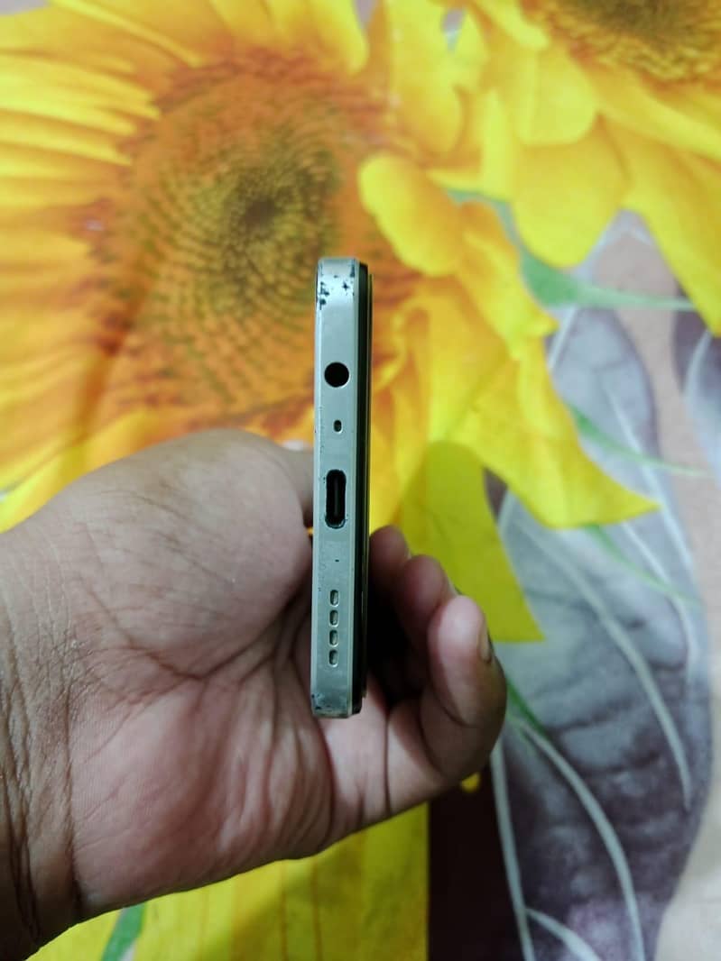 Realme C71 3