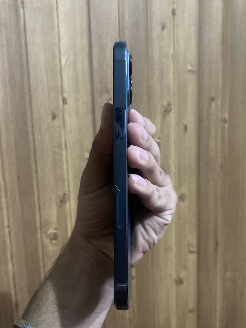 Apple iPhone 12 Pro Max 2