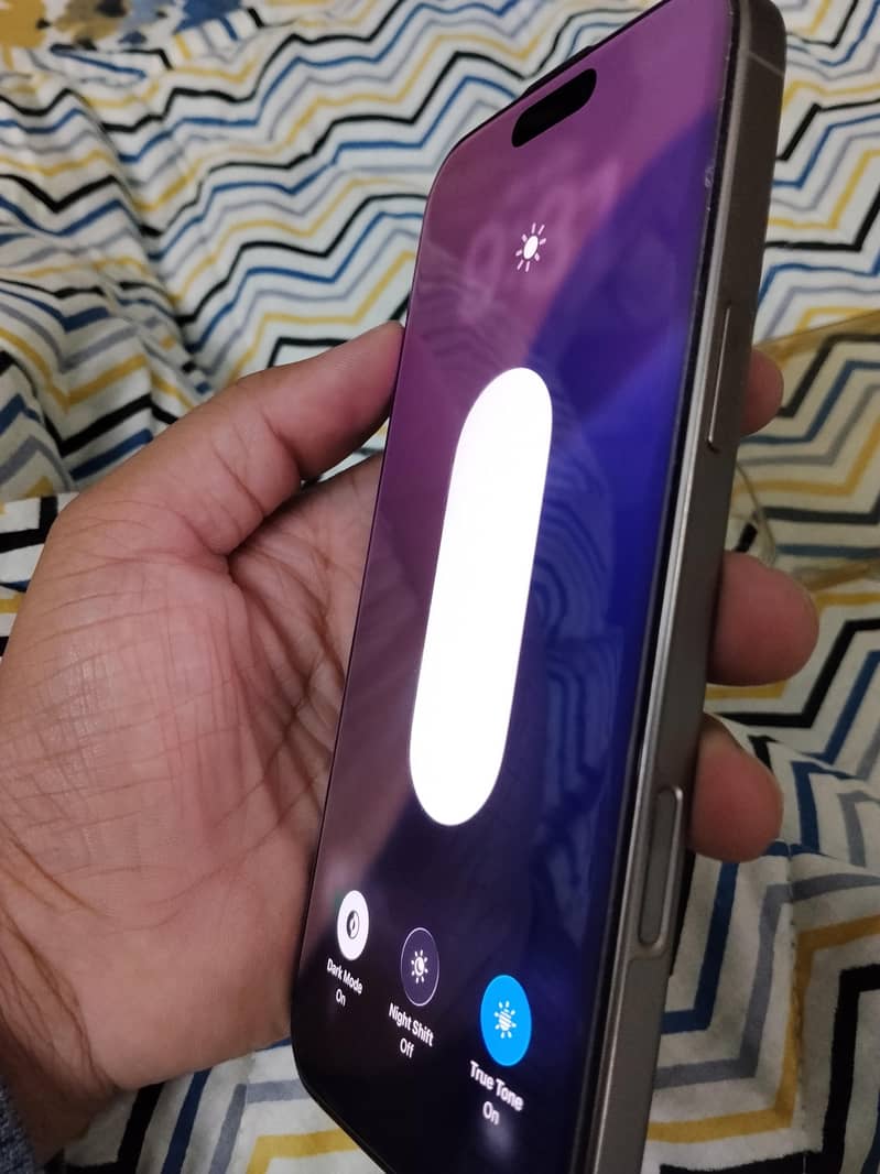 iPhone 16 pro max 1