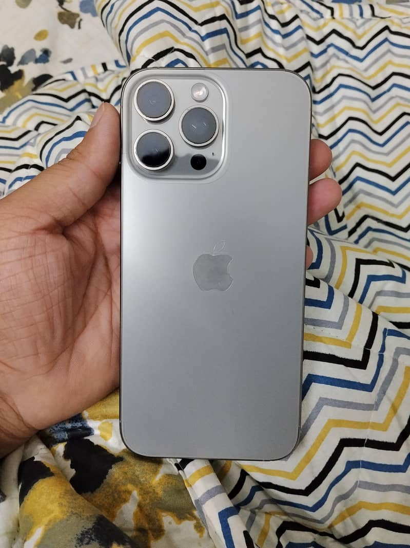 iPhone 16 pro max 2