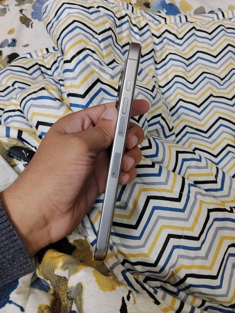 iPhone 16 pro max 11