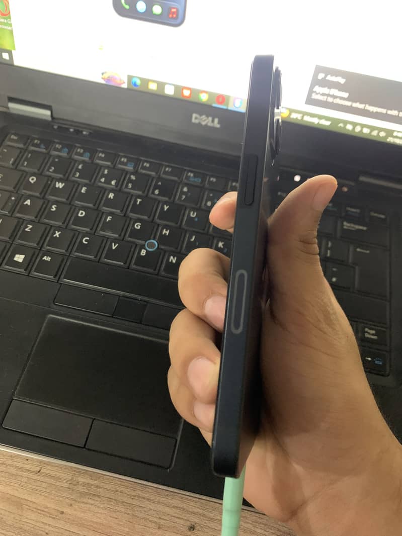 IPhone 13 jv 5