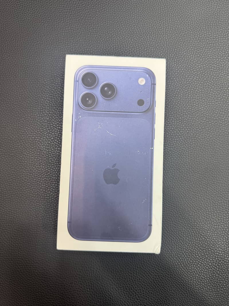 Apple iPhone 17 Pro Max 1