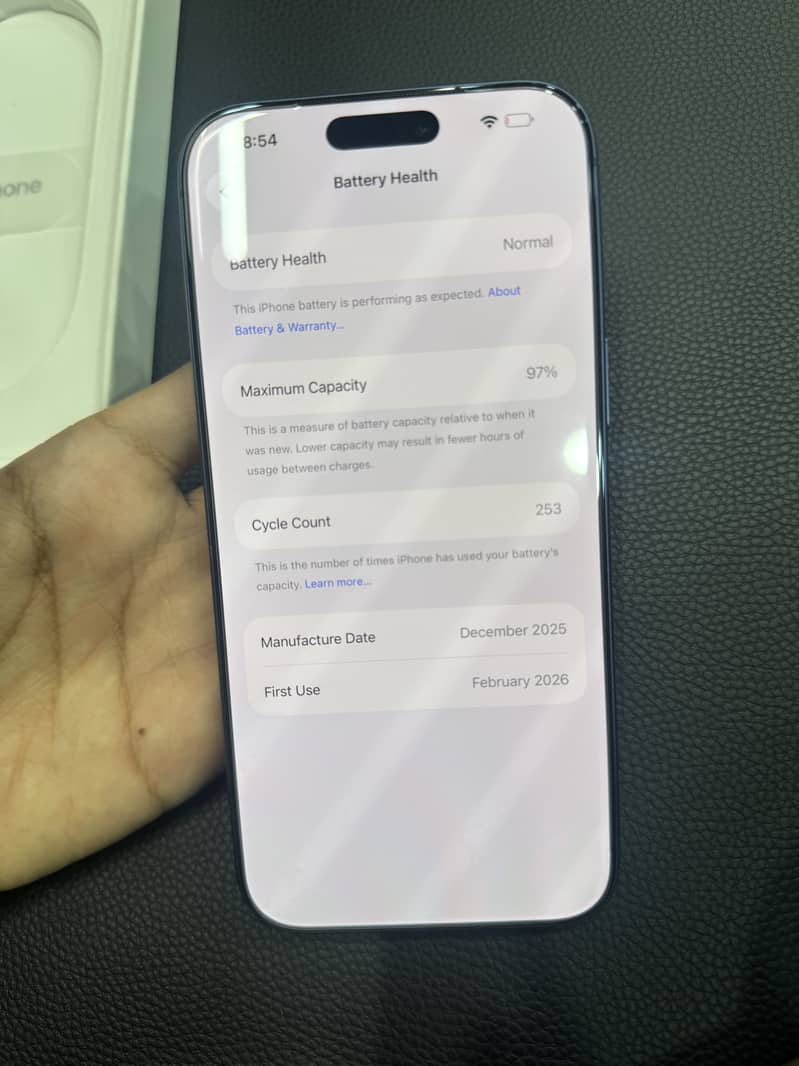 Apple iPhone 17 Pro Max 4