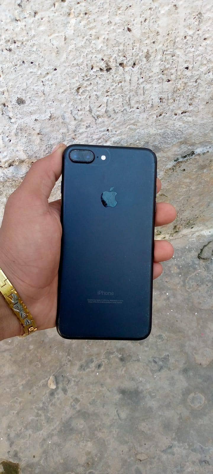 Apple iPhone 8 Plus 1
