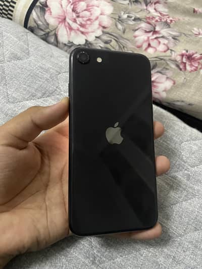 Apple iPhone SE 3 mdm ios 26 2022 back scratches sides clear