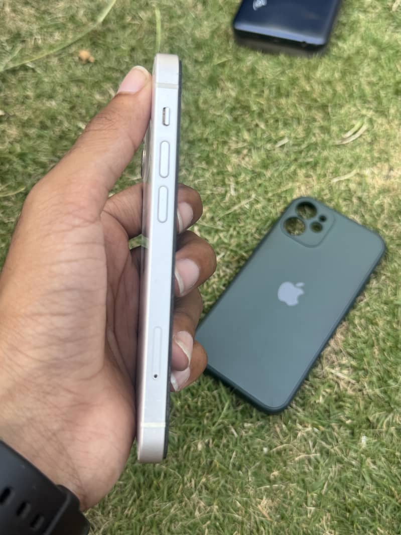 Apple iPhone 12 mini 9