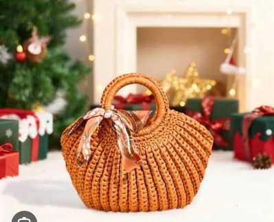 crochet handbag/pouch/clutch/kids bags available on demanding colours