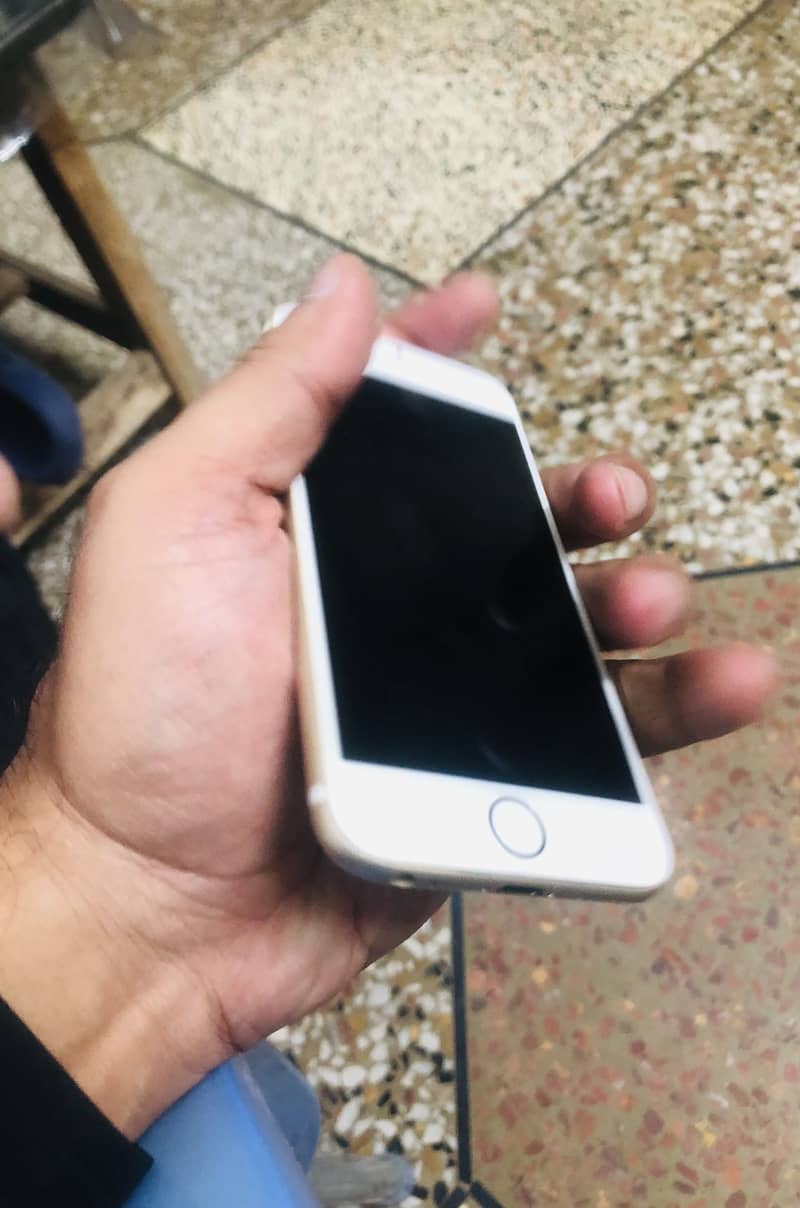 Apple iPhone 6 2