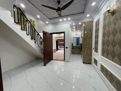 Prime Location Upper Portion Sized 10 Marla In Sabzazar Scheme