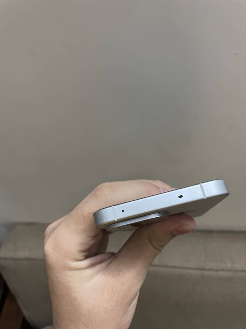 One Plus 13t 16/256 3