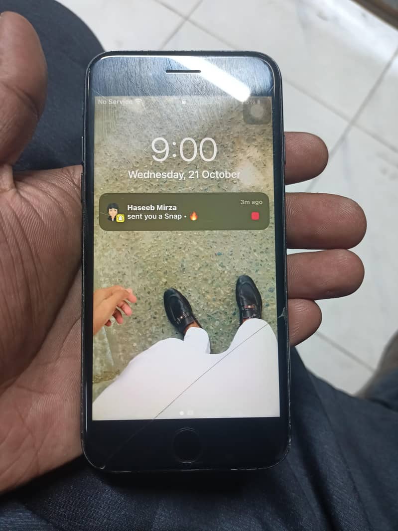 Apple iPhone 7 0