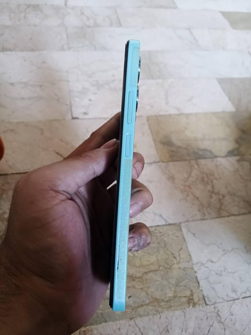 Realme C51 1