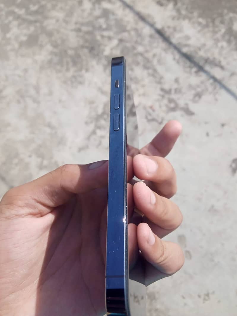 Apple iPhone 14 Pro 3
