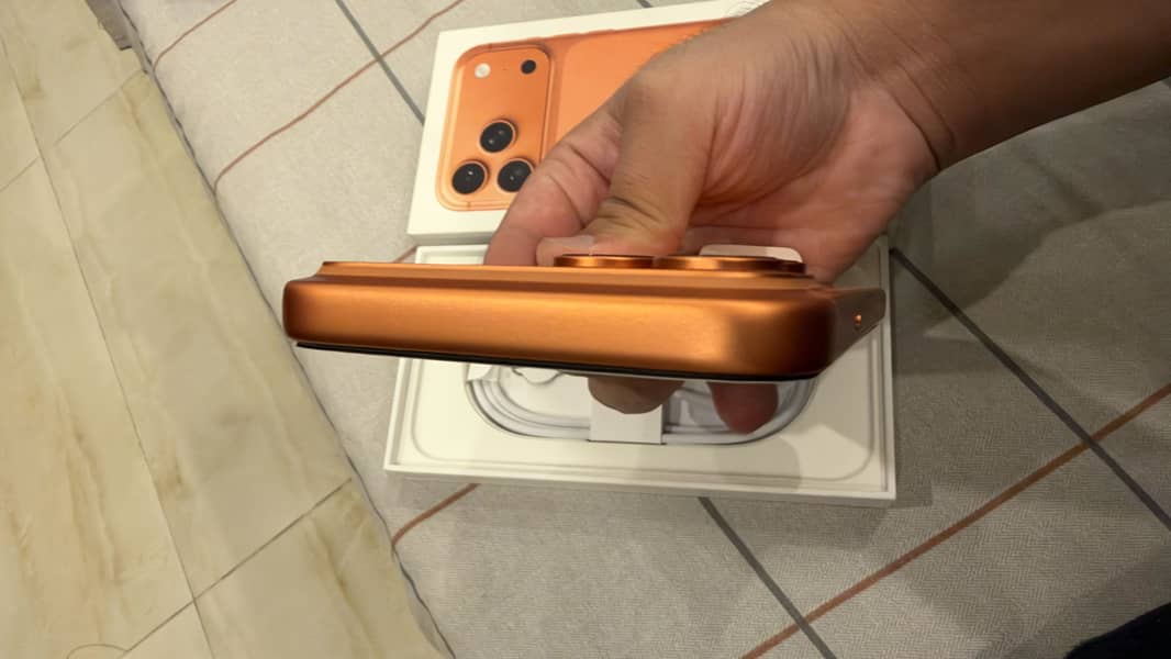 Apple iPhone 17 Pro Max 2