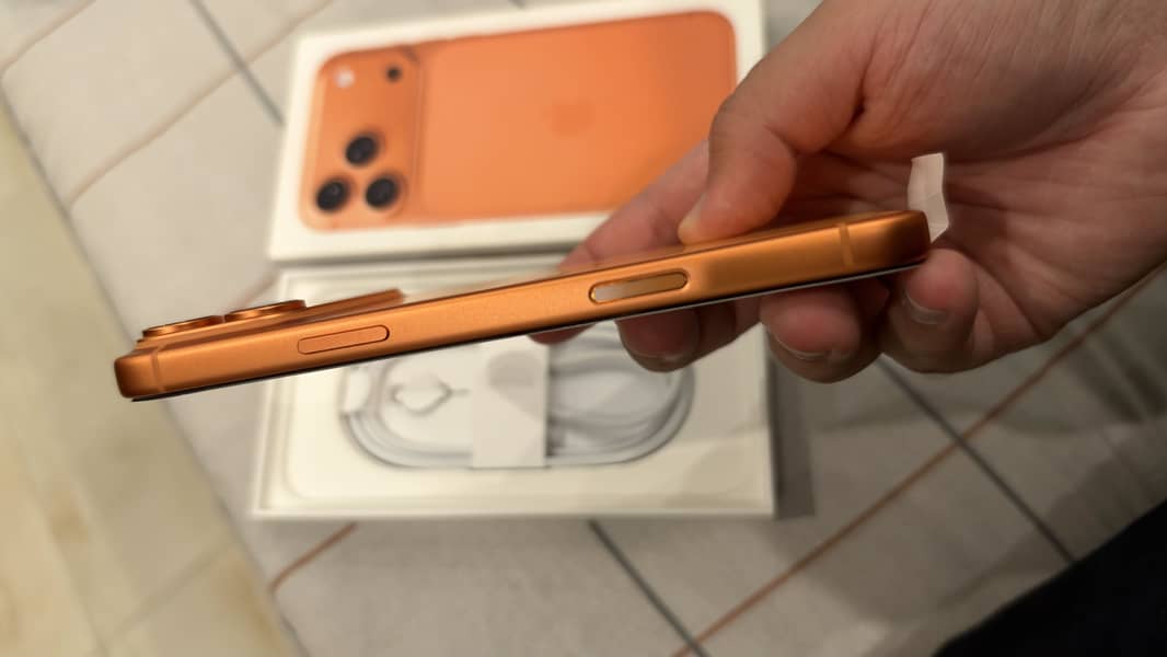 Apple iPhone 17 Pro Max 3
