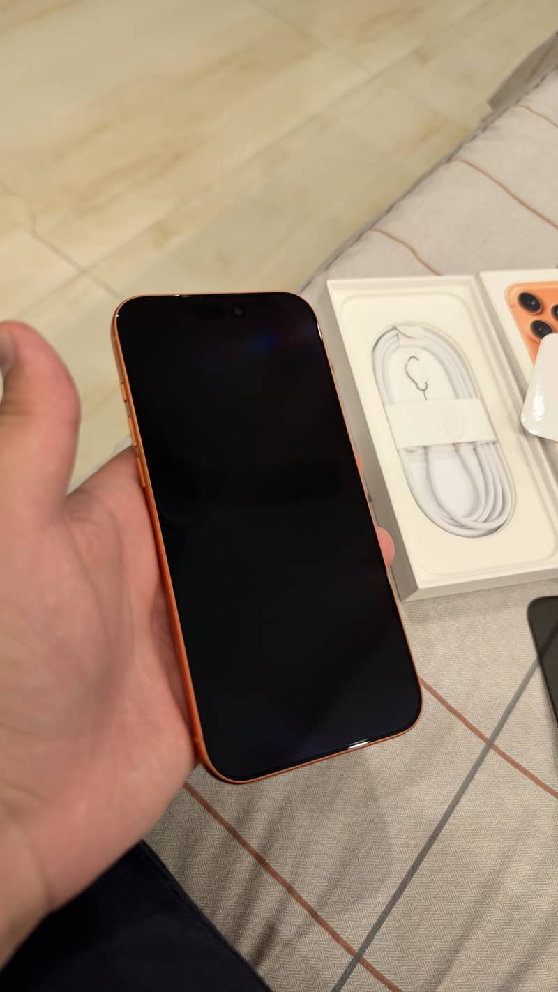 Apple iPhone 17 Pro Max 4