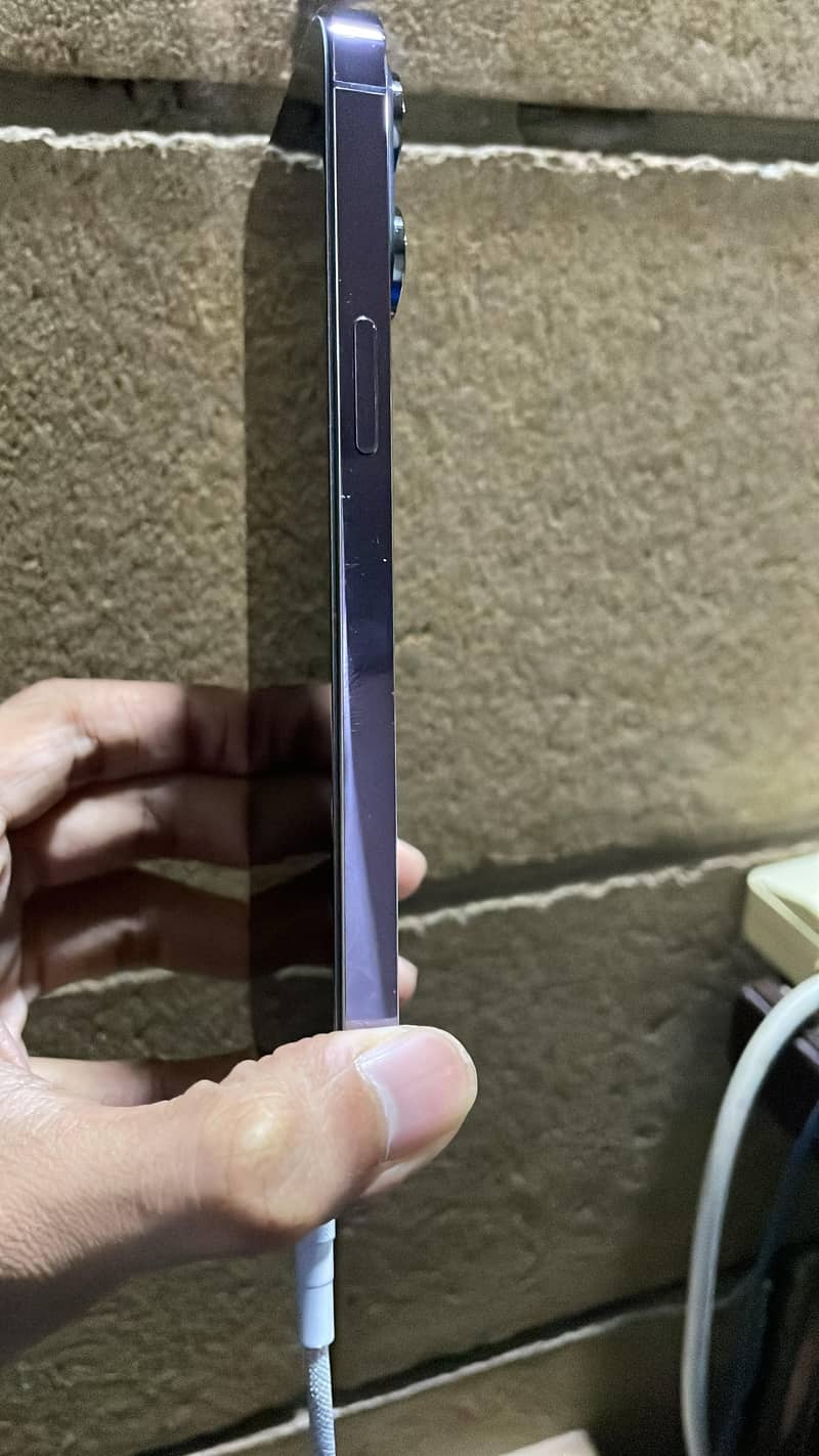 Apple iPhone 14 Pro Max 1