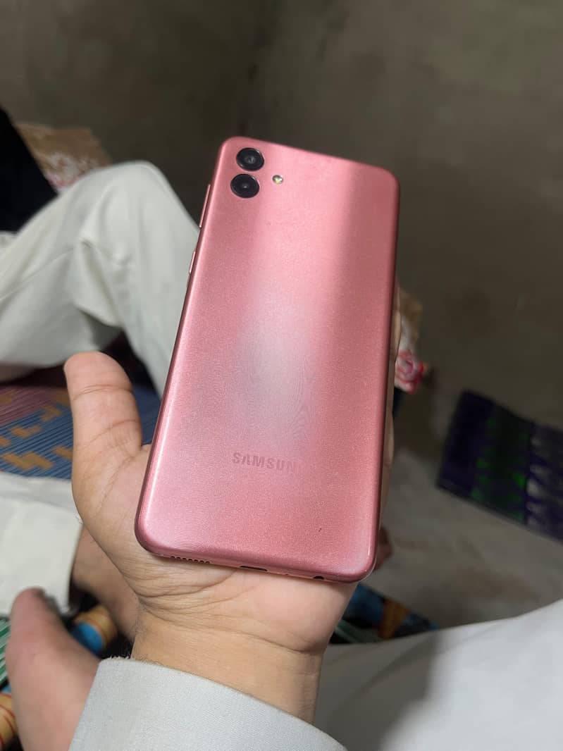 Samsung A04 0