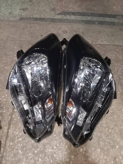 Vitz Headlight 2016l5