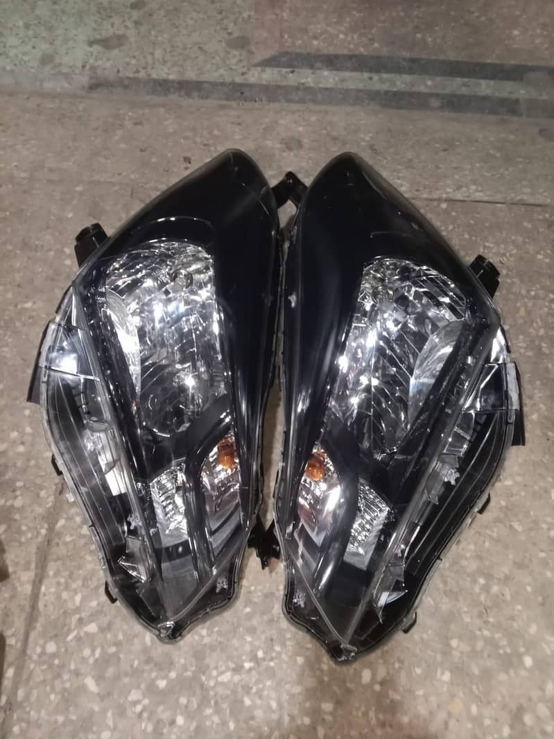 Vitz Headlight 2016l5 0