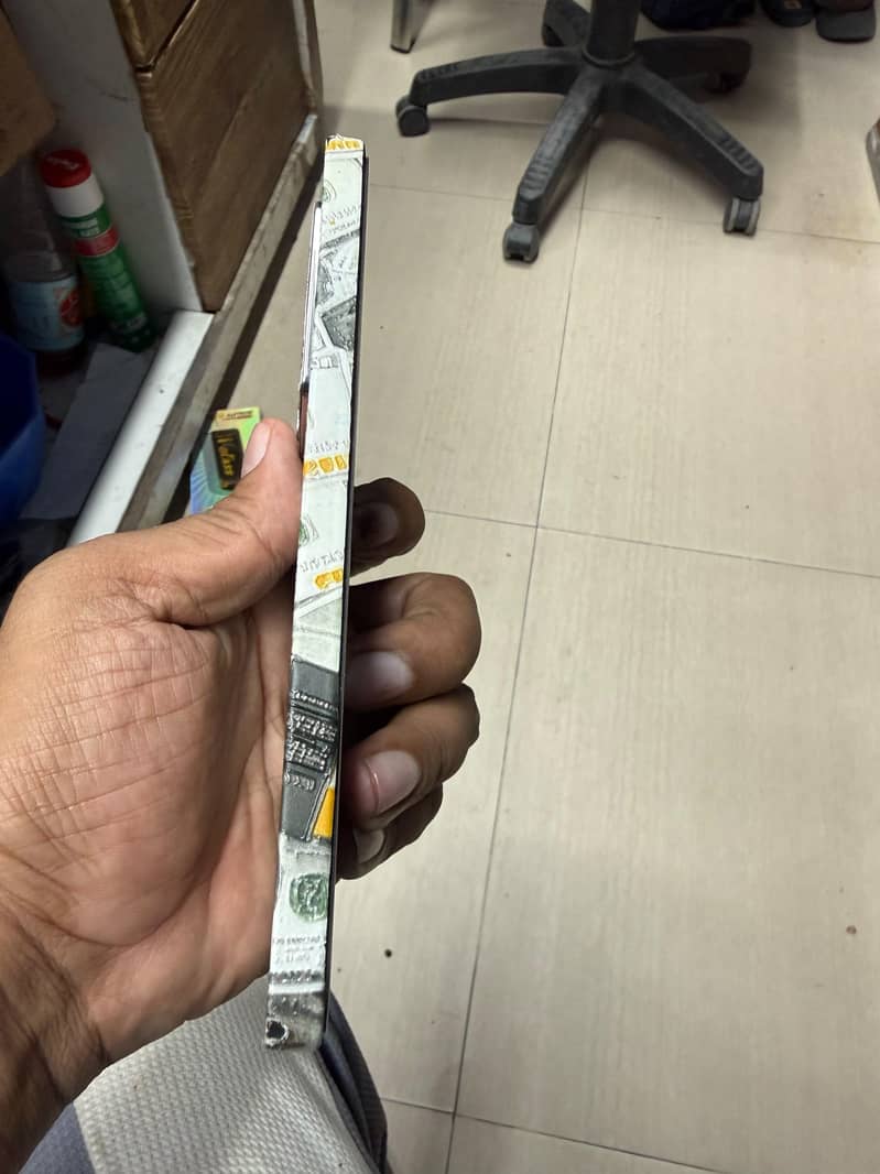 Infinix Note 40 5