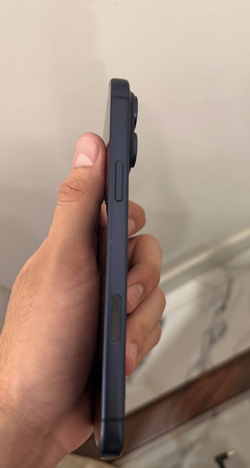 Apple iPhone 17 Pro Max 3