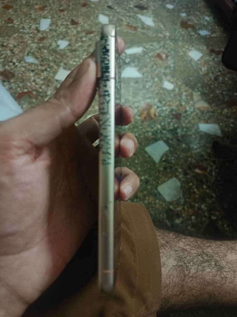 Google Pixel 8 3