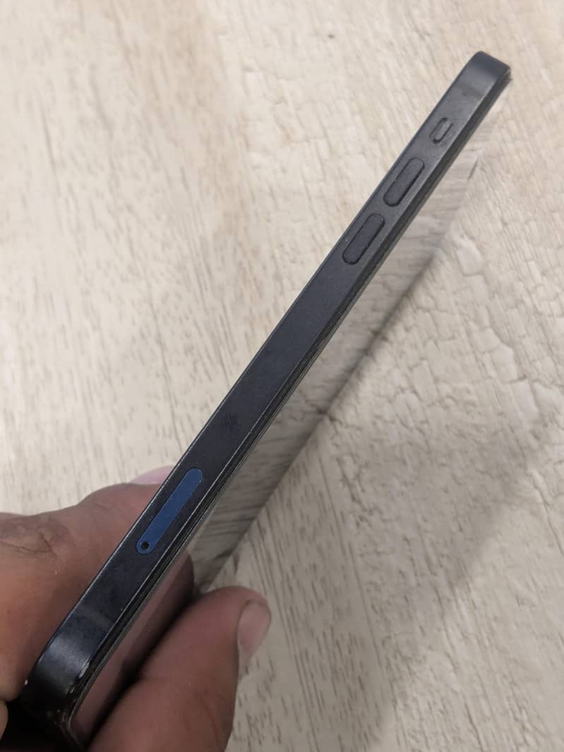 Apple iPhone 12 1
