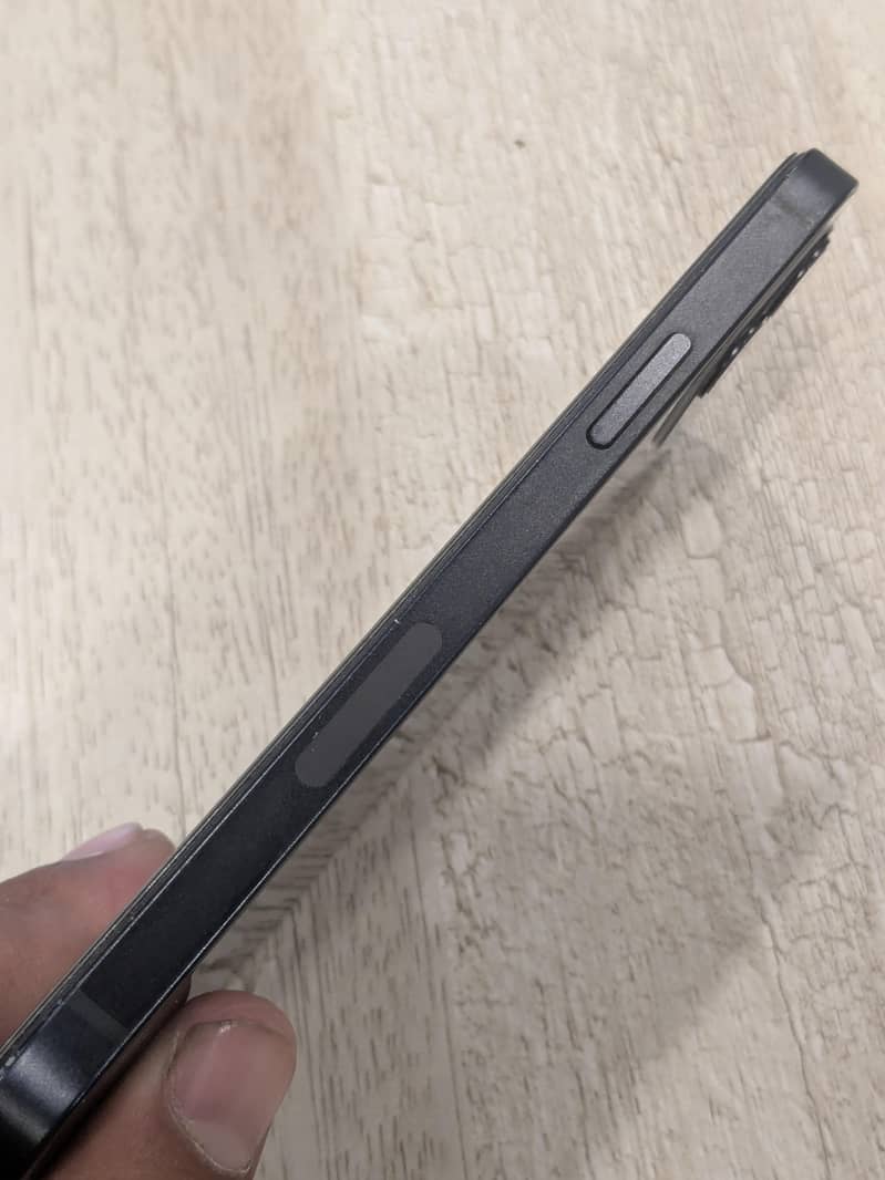 Apple iPhone 12 2
