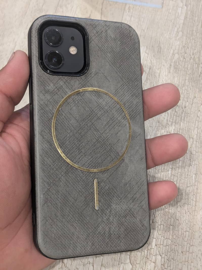 Apple iPhone 12 11