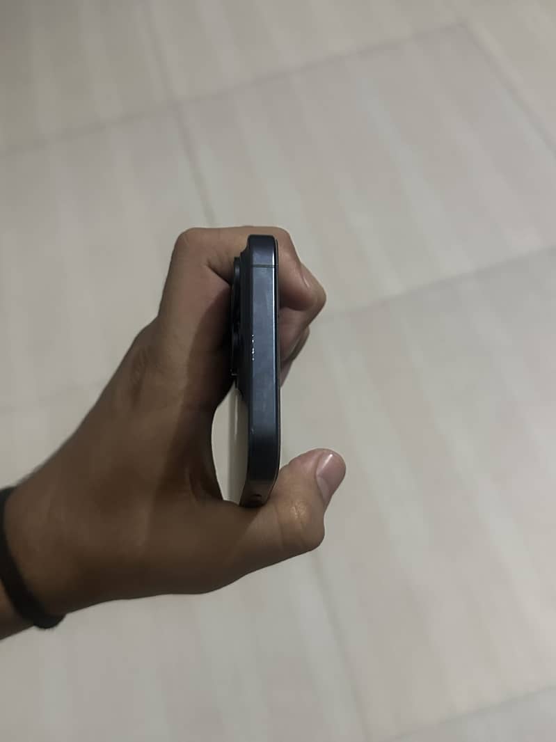 Iphone 15 pro max JV 2