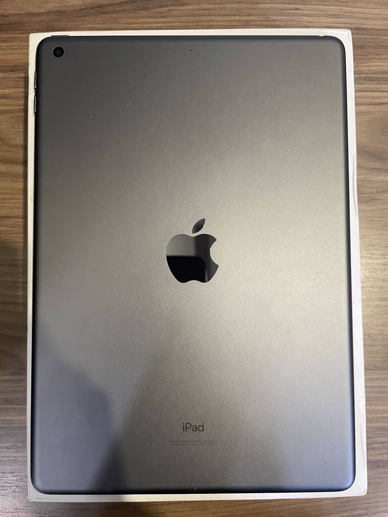 IPAD 8th GENERATION 1