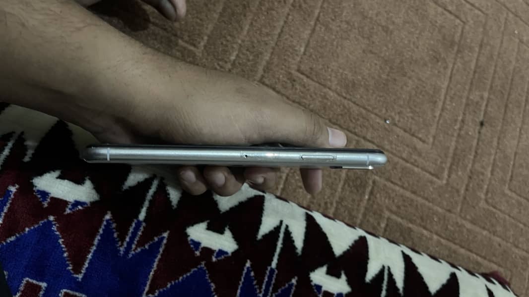 Apple iPhone XS Max 6