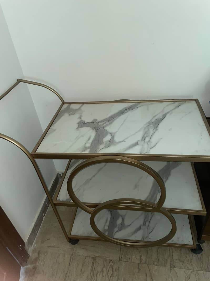 Tea serving trolley 0