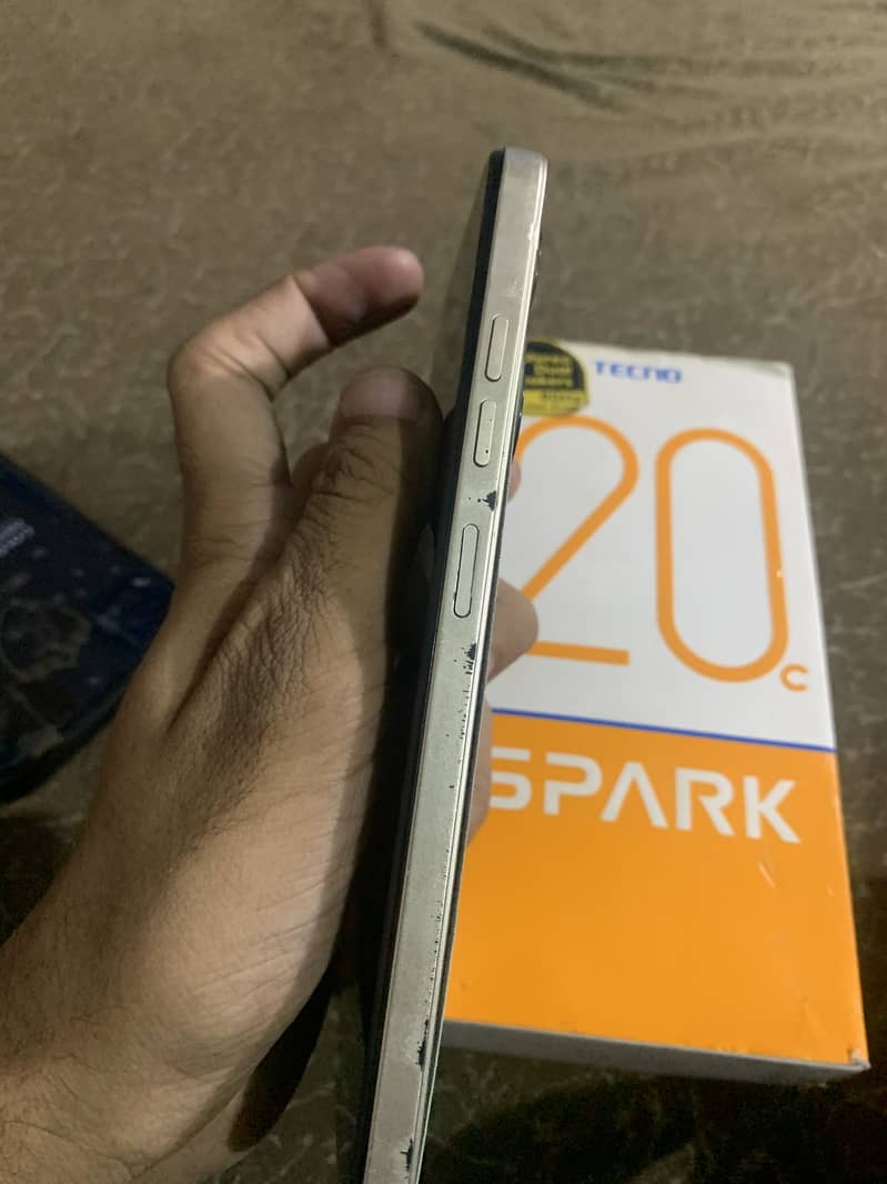 Tecno Spark 20C 4