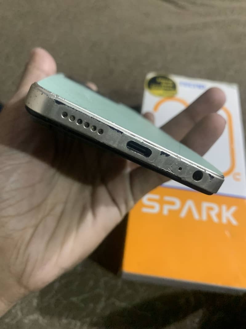 Tecno Spark 20C 9